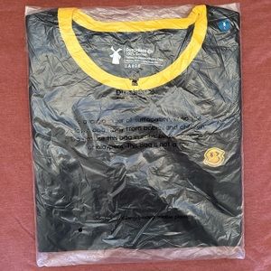 Brand New in the packaging short sleeve Dutch Bros T-shirt